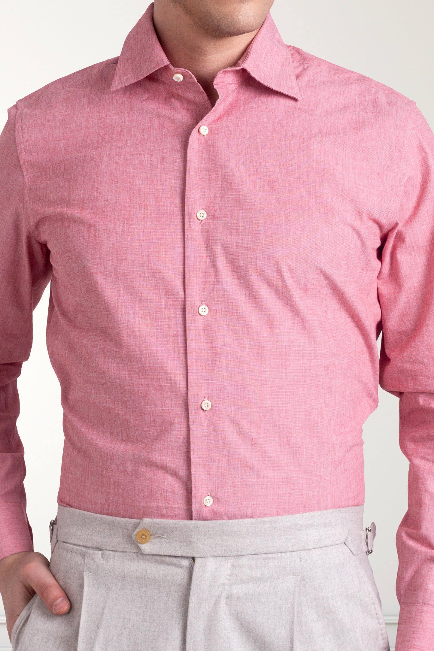 Sommerliches rotes End-on-End-Shirt