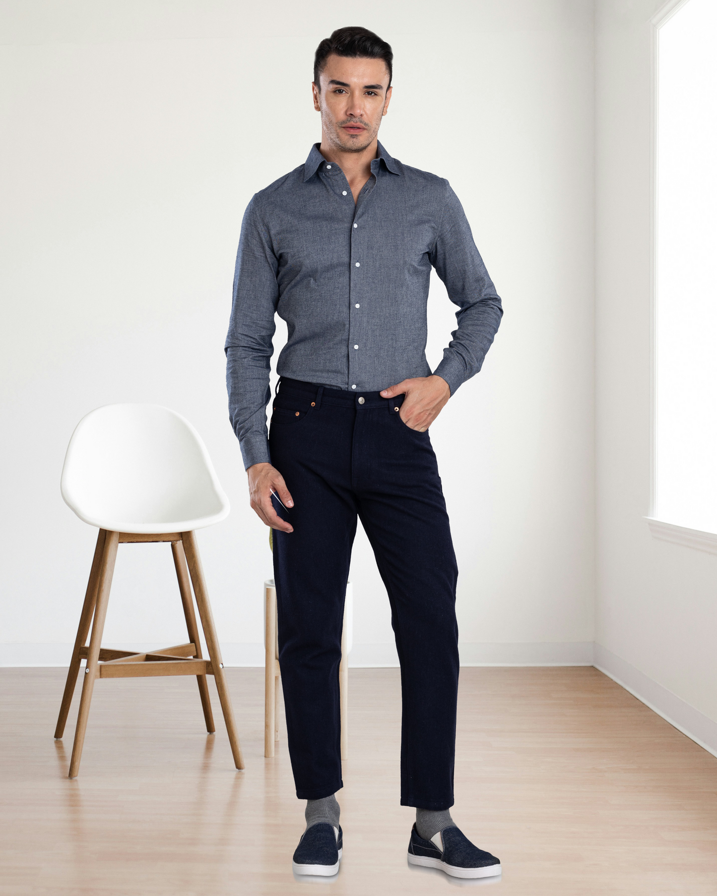 Marineblaue Wolljeans