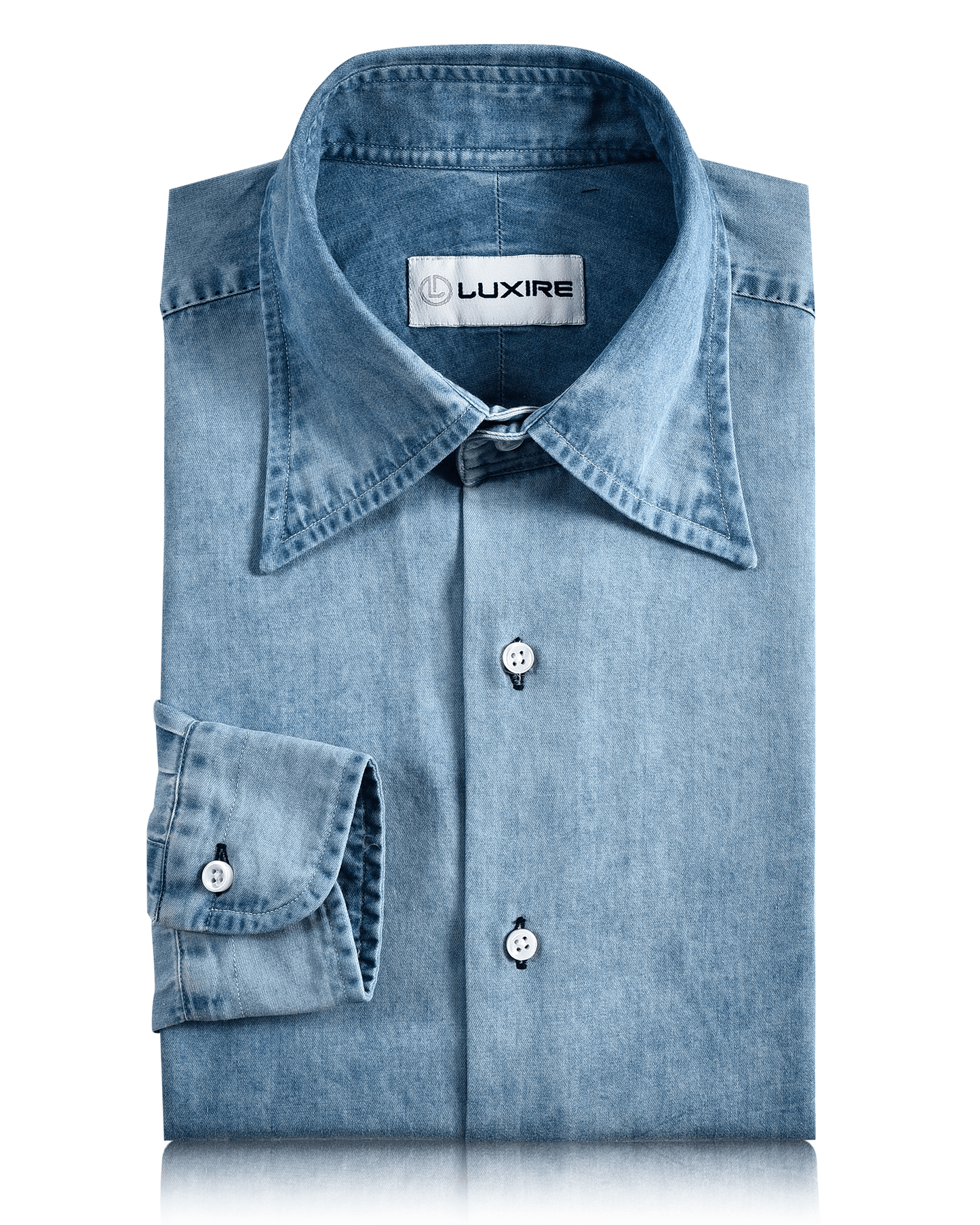Hellblaues Chambray-Hemd aus Denim mit verwaschenem Muster