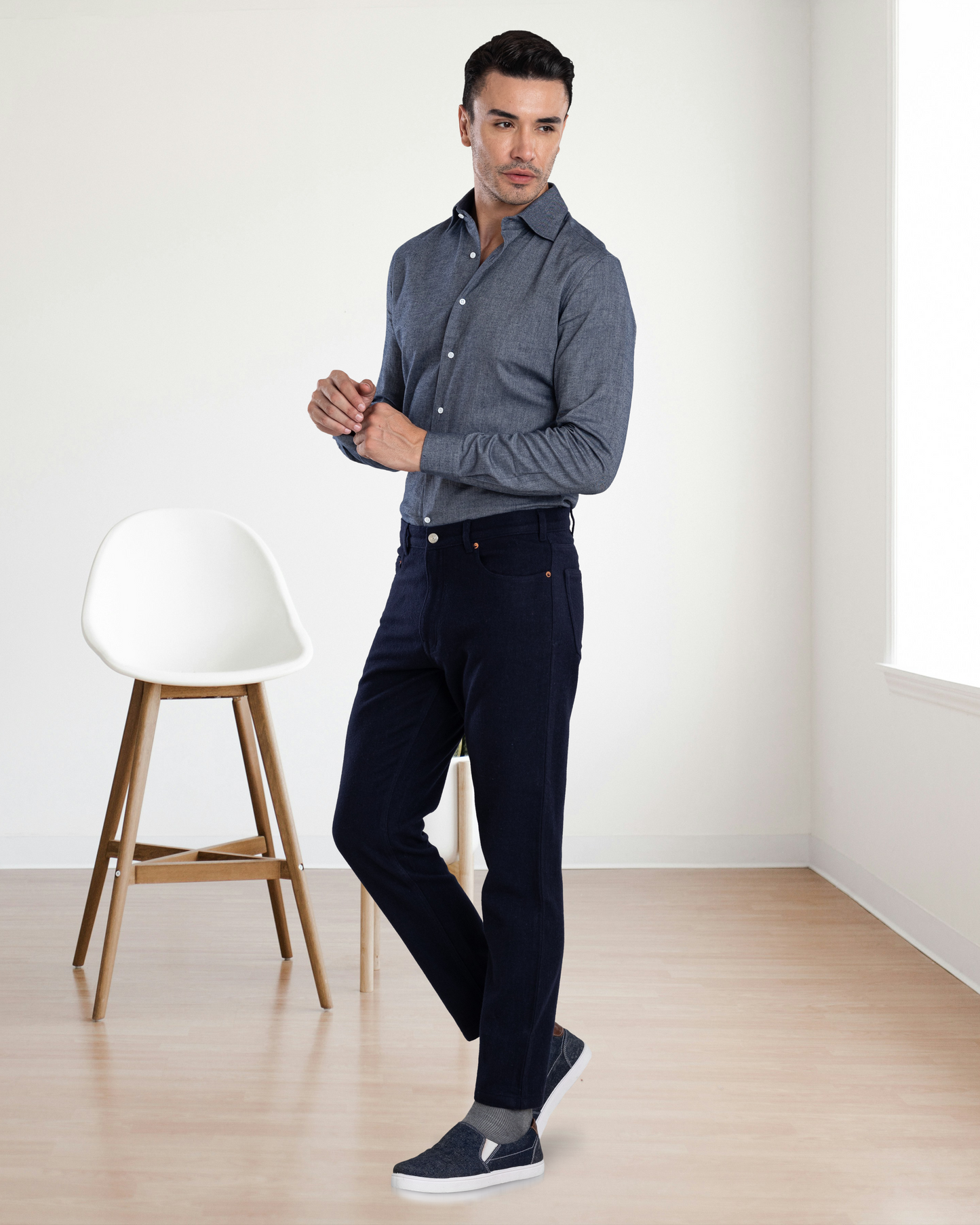Marineblaue Wolljeans