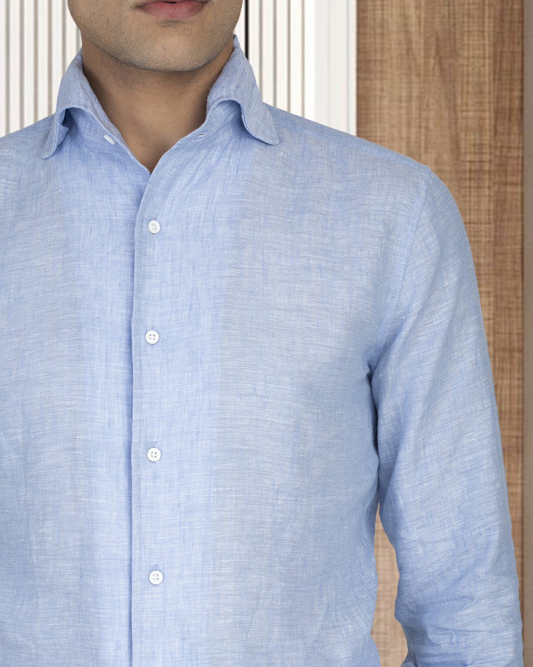 Leinen-Baumwolle: Hellblauer einteiliger Chambray-Kragen