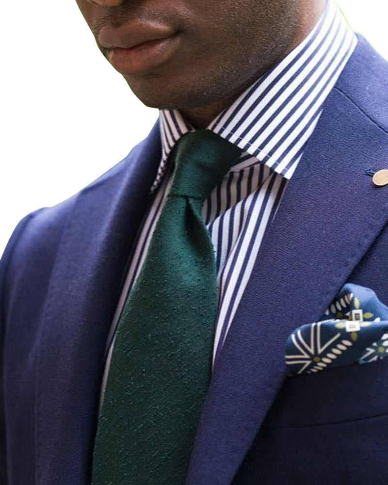 Blaues Hemd mit Streifen