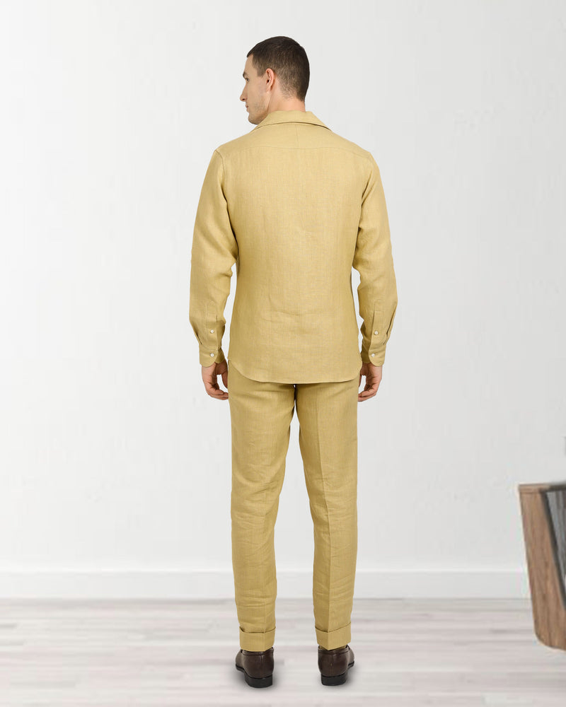 Goldgelbes Leinen