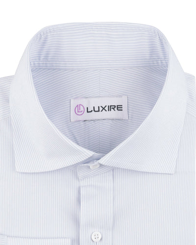 Luftige blaue Kleiderstreifen