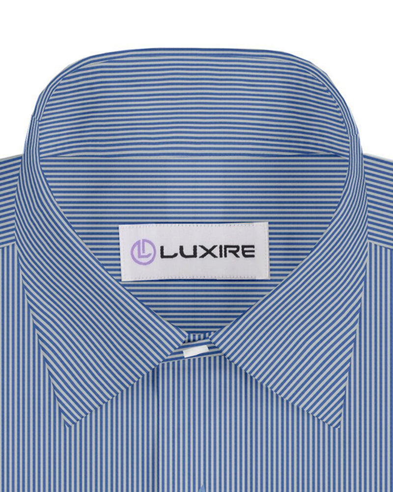 Helle niederländische blaue feine Bleistiftstreifen auf Weiß