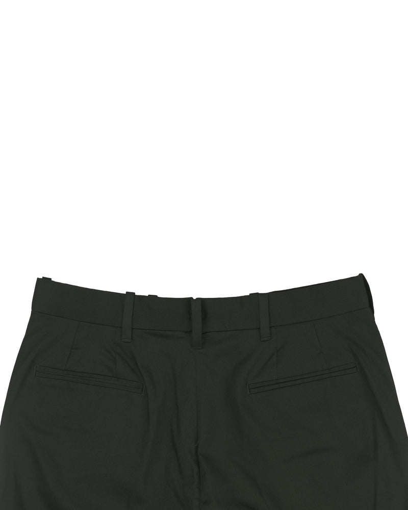 Olivgrüne Sommer-Chino aus feinem Twill