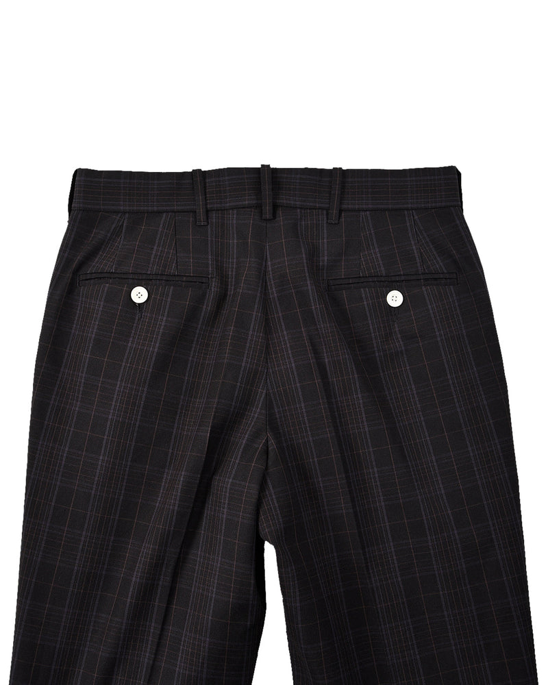 Pantalon à carreaux noirs et gris