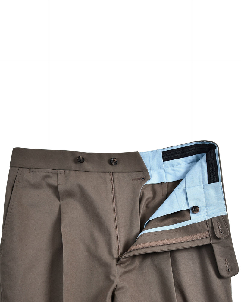 Chino en sergé brun castor