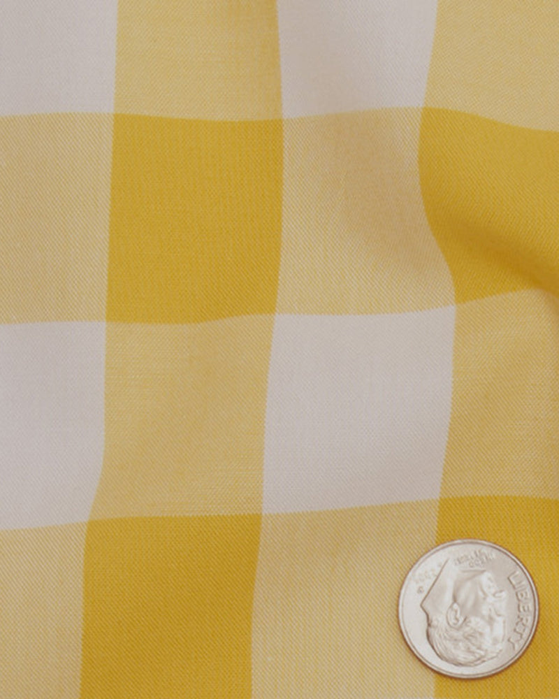 Carreaux jaune doré sur fond blanc