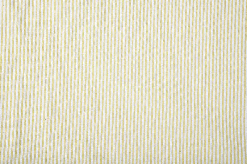 Gelbes Kleid Streifen Seersucker