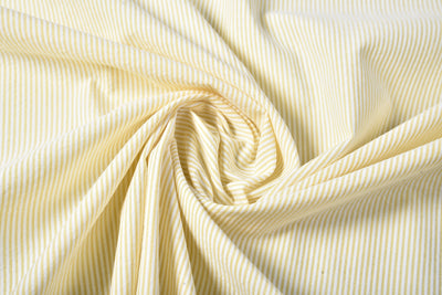 Gelbes Kleid Streifen Seersucker