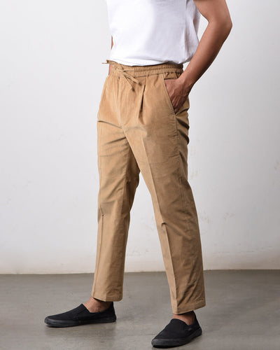 Pantalon en velours côtelé beige clair à cordon de serrage 25 côtes