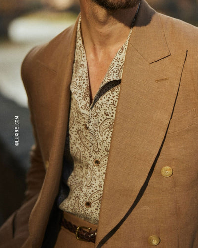 Camp Collar Hemd aus Leinen in Braun mit Paisley-Print