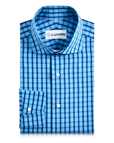 Chemise du vendredi : rayures bleues à carreaux sur fond bleu clair