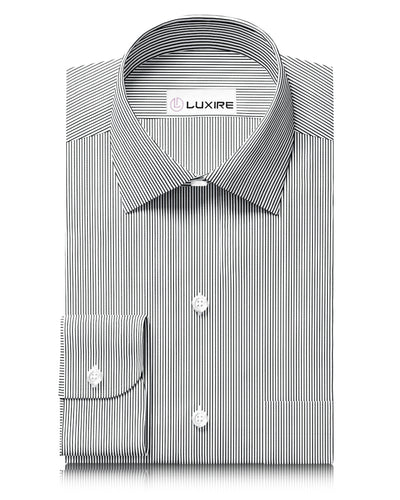 Chemise du vendredi : rayures noires fines sur fond blanc