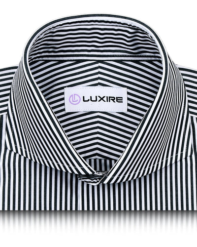 Rayures noires au crayon sur fond blanc