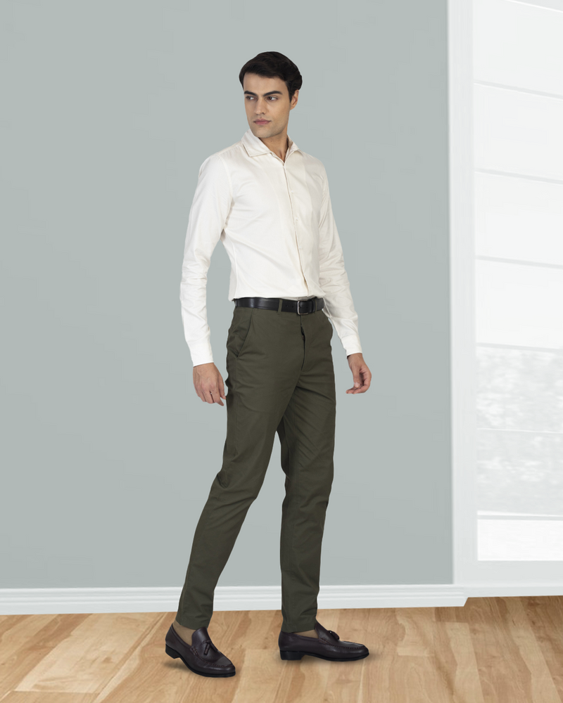 Chino vert olive de Gênes