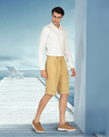 Short en lin jaune doré
