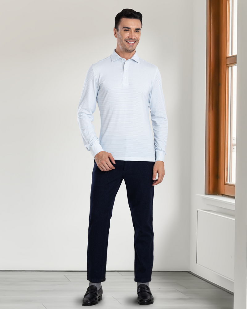 Hellblau-weißes Polo-T-Shirt mit Candy-Streifen