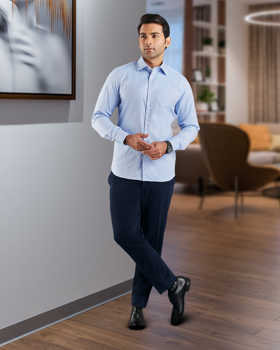 Chemise bleu ciel à chevrons