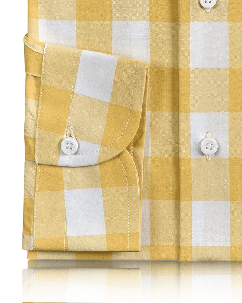 Carreaux jaune doré sur fond blanc