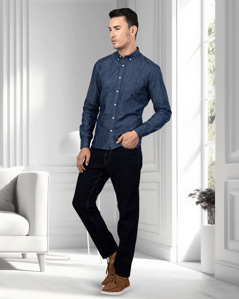 Dunkelblaues Jeanshemd