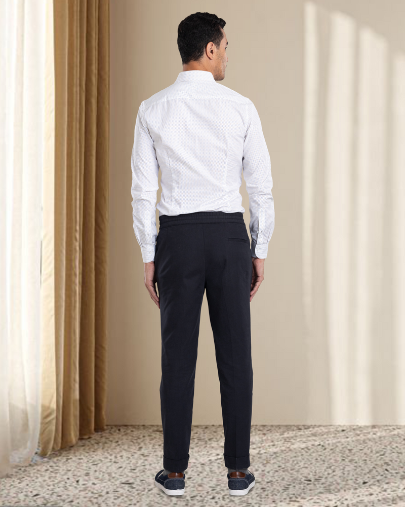 Braun-blaues Hemd mit Mini-Alphabet-Print