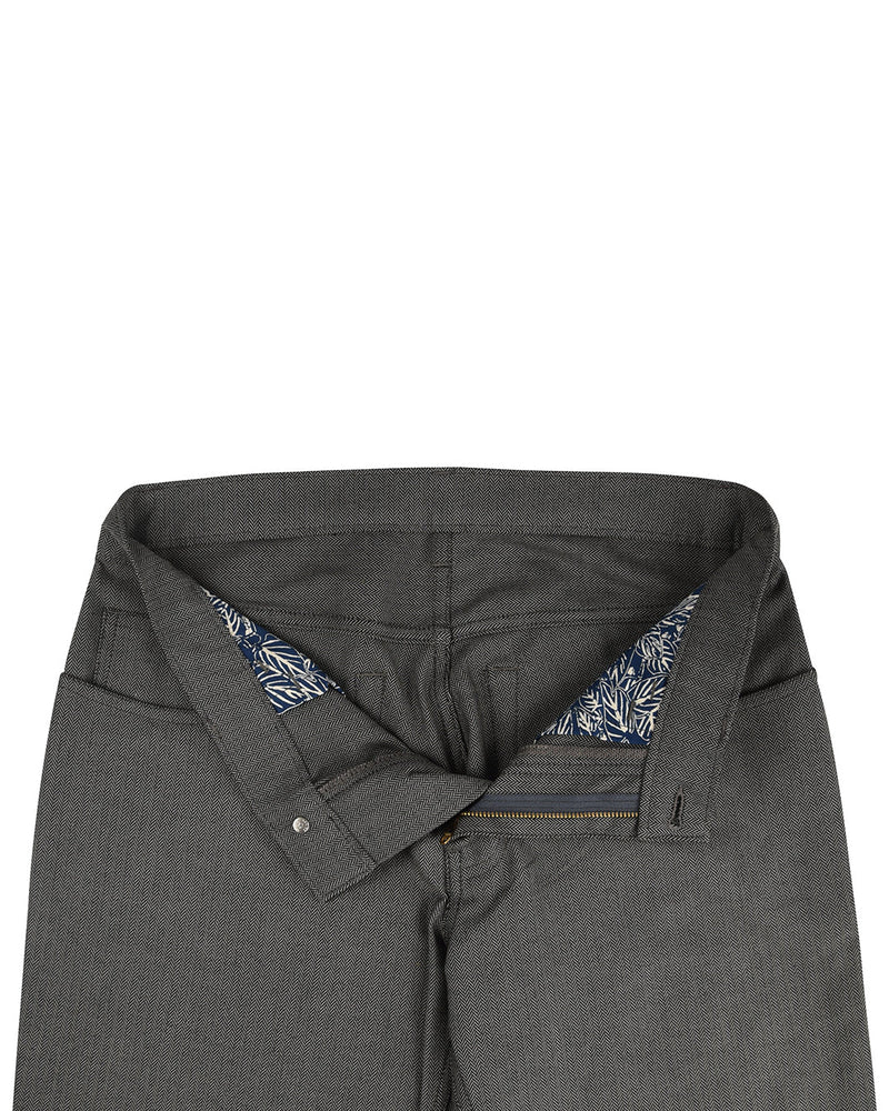 Pantalon gris et noir à chevrons