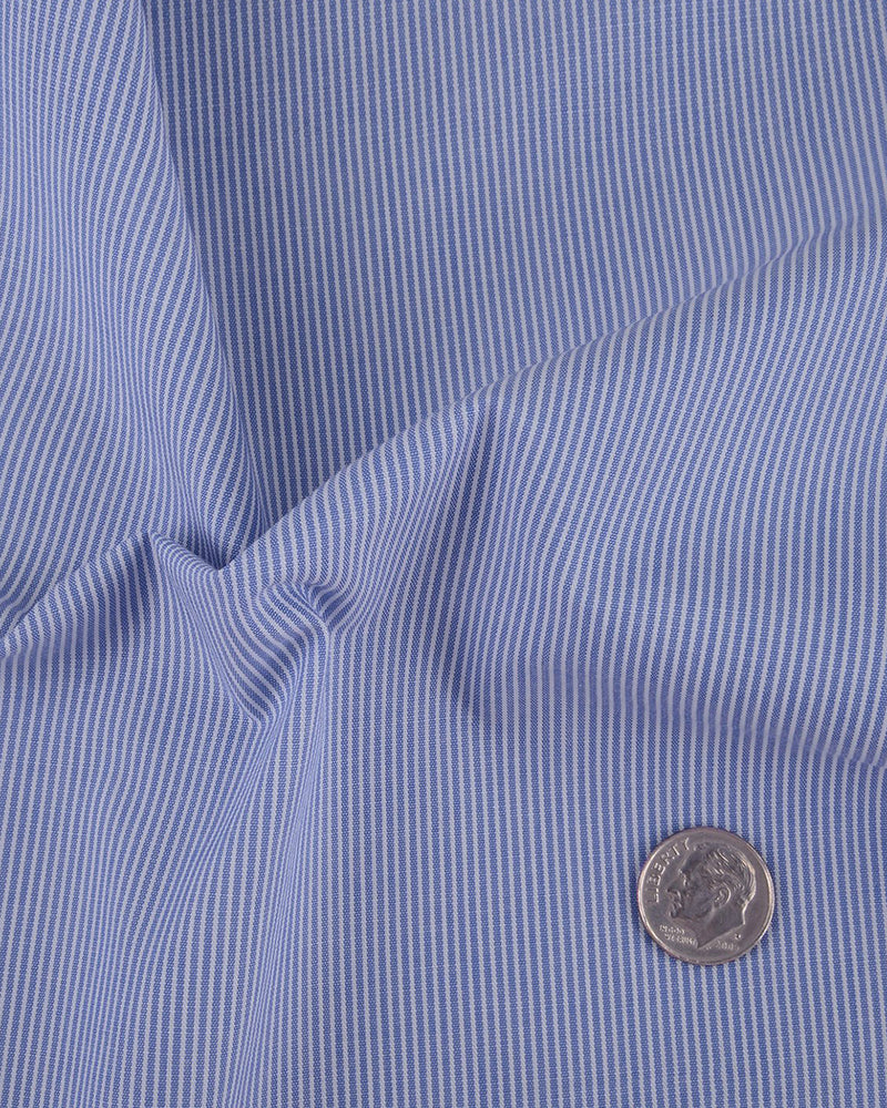 Robe bleue à rayures, chemise de tous les jours