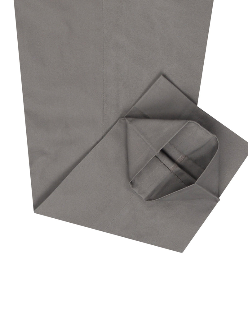 Chino en sergé gris cendré