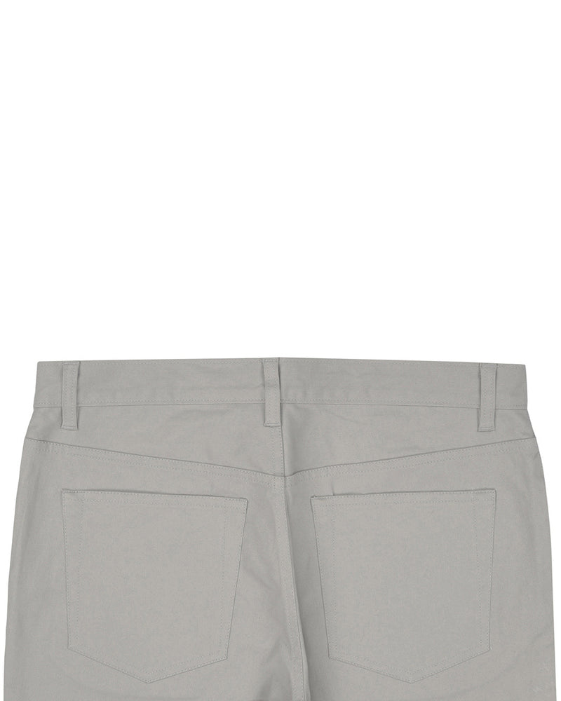 Chino en sergé gris pastel