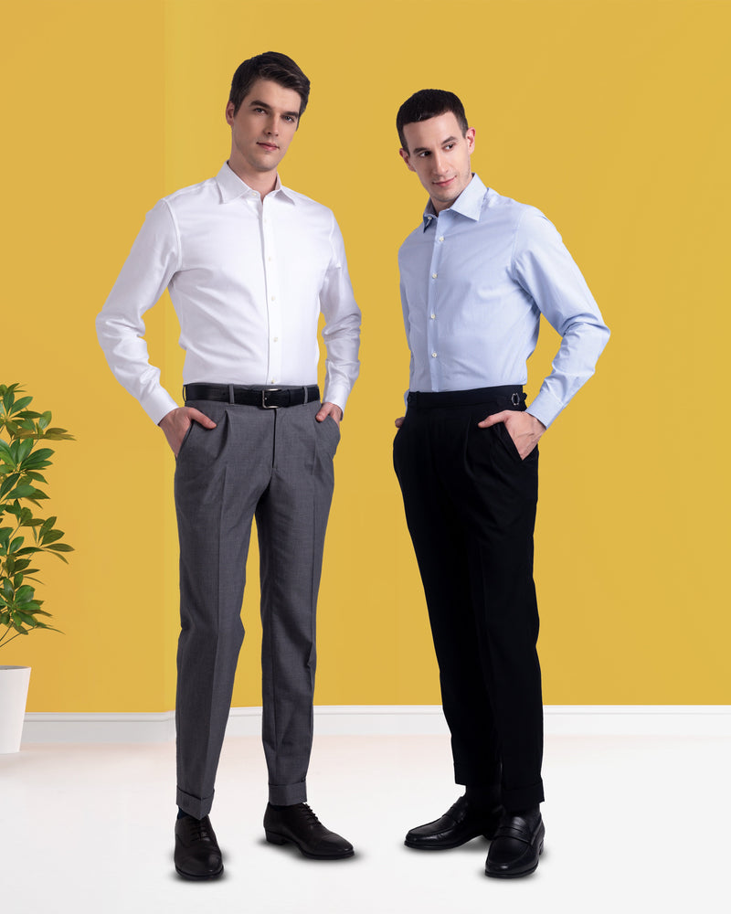 Schwarze waschbare Wollhose mit Falten