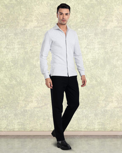 Schwarze Chinohose aus Wolle