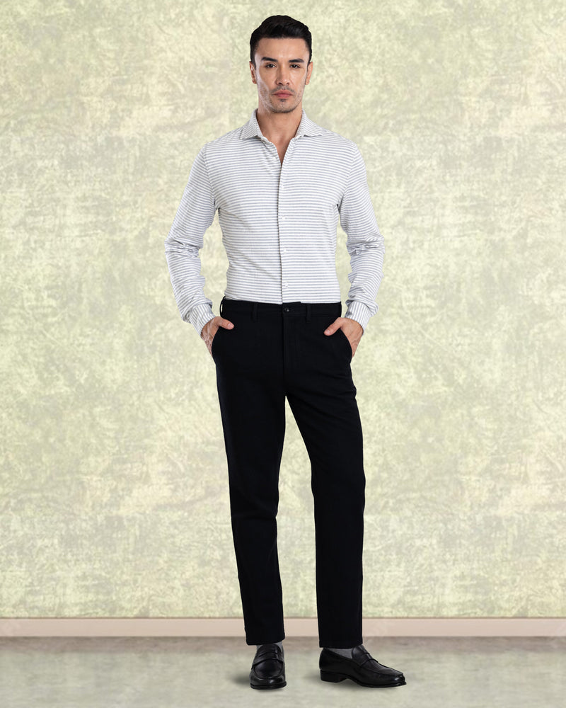 Schwarze Chinohose aus Wolle