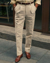 Plissierte Leinenhose im Vintage-Stil, cremefarben, Vogelaugenmuster
