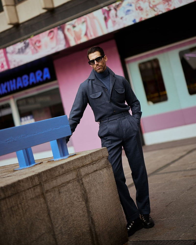 Plissee Dugdale marineblaue Wollflanell-Anzughose mit hohem Bund