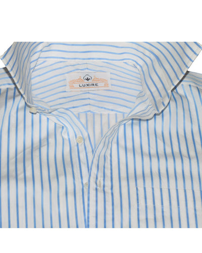 Finition à la main sur la chemise