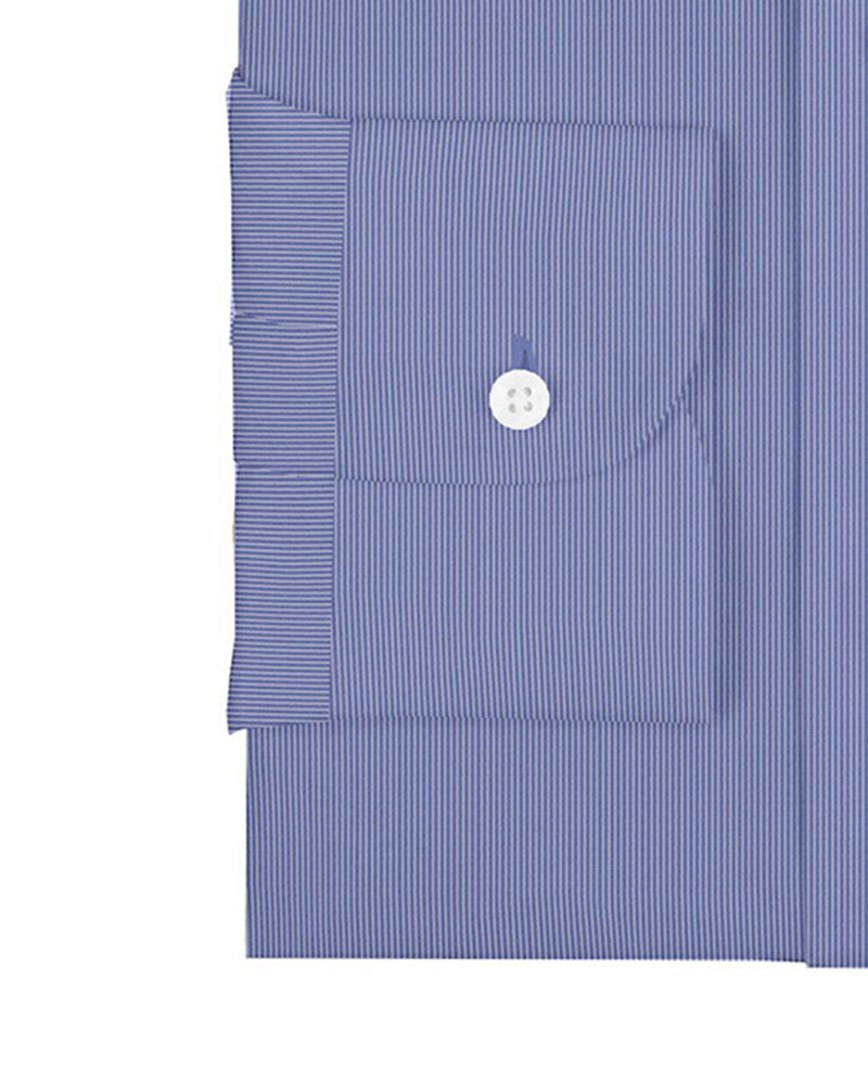 Robe bleue à rayures, chemise de tous les jours