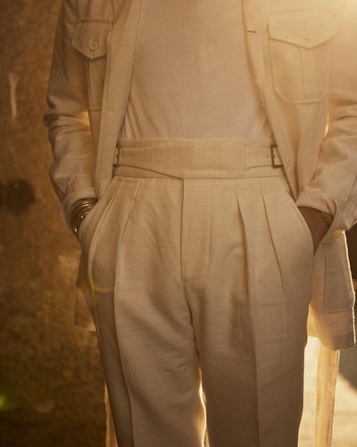 Pantalon Gurkha en toile de lin et coton blanc cassé