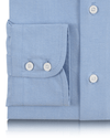Klassisches blaues Sommer-Oxford-Hemd
