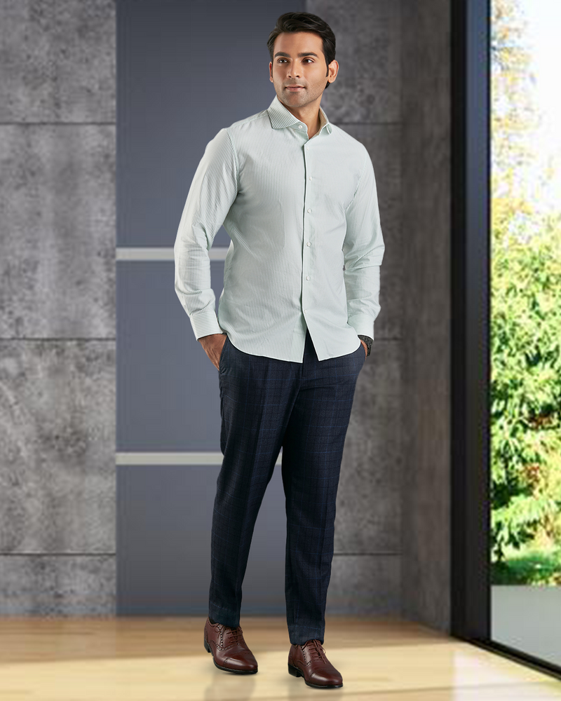 Klassisches Oxford: Hellgrünes University-Streifenhemd