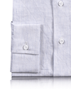 Chemise en lin à fines rayures bleues et blanches