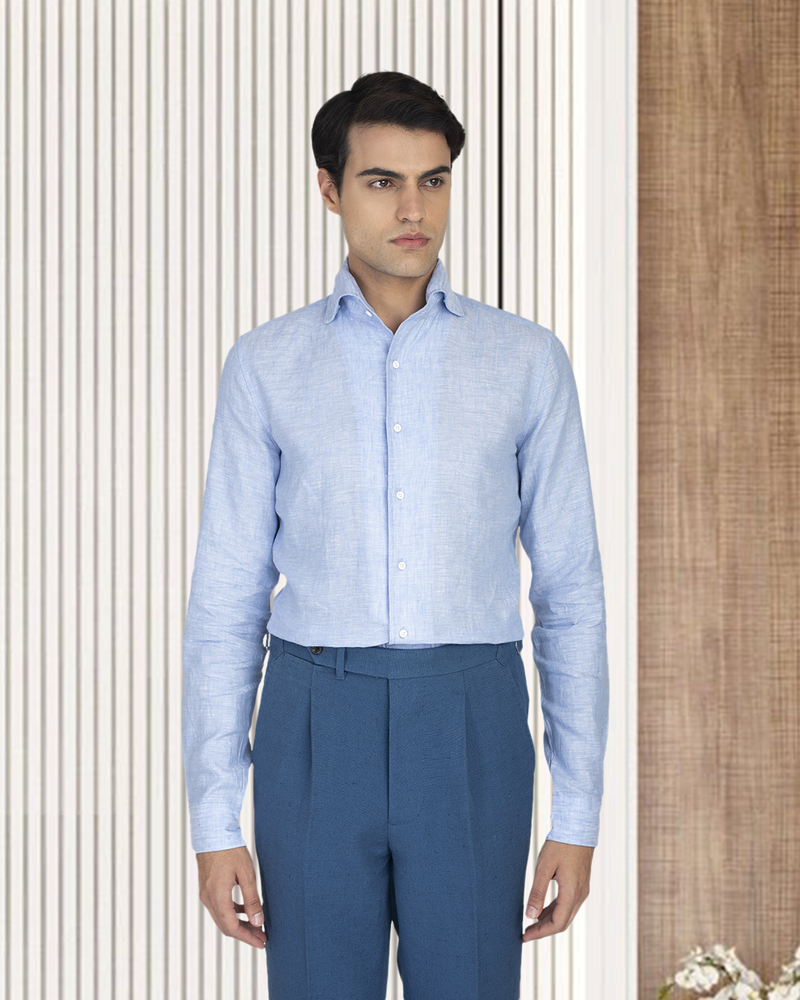 Leinen-Baumwolle: Hellblauer einteiliger Chambray-Kragen