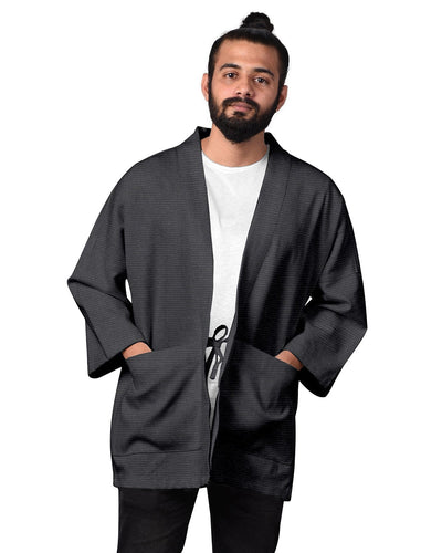 Noragi in strukturiertem Weiß auf Phantom Black Stripes