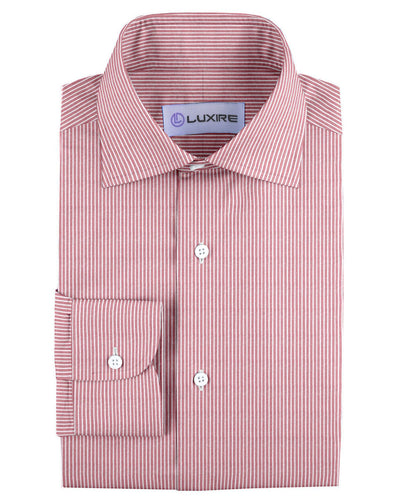 Pull en seersucker rouge pâle à fines rayures blanches