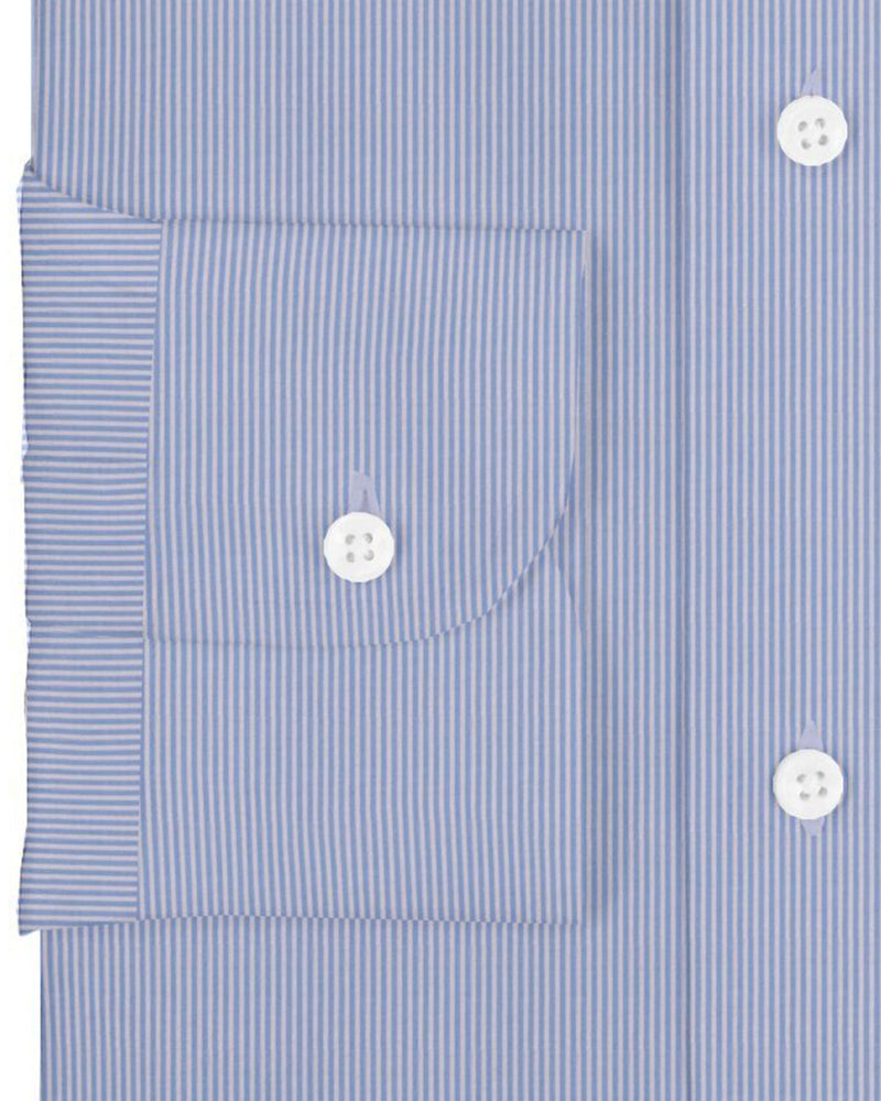 Robe bleu ciel à rayures en seersucker