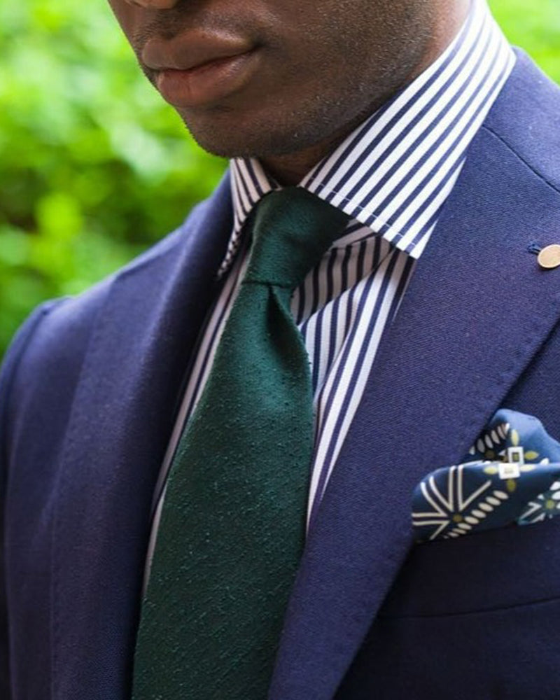 Robe bleue à rayures